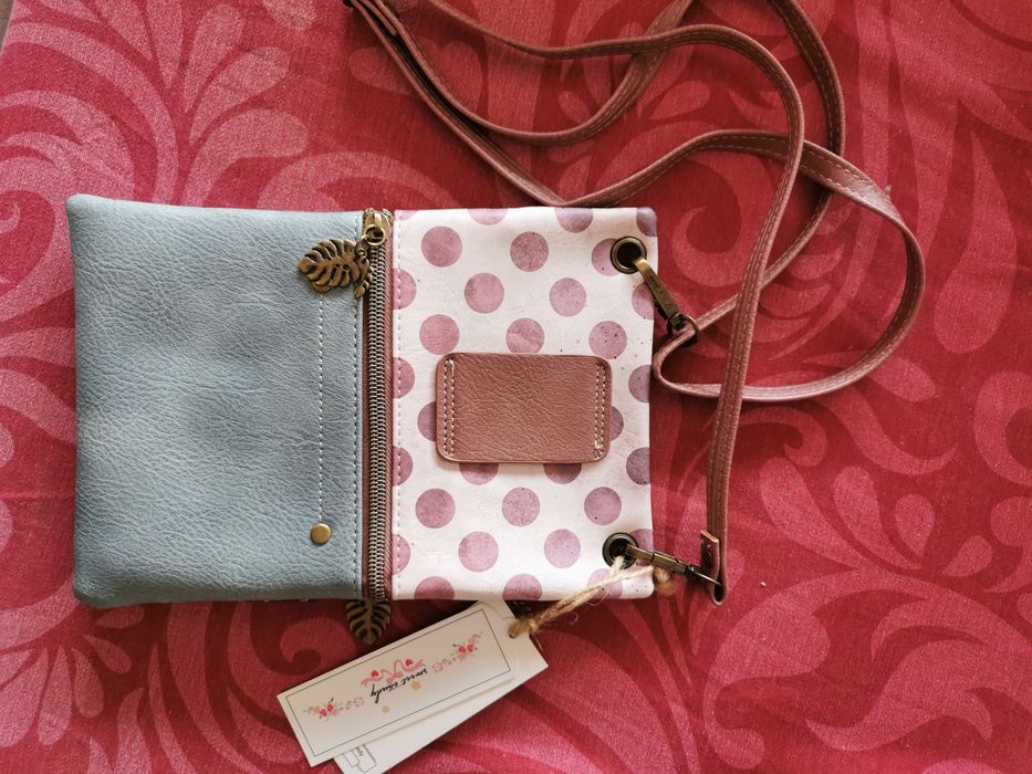 Porta moedas e carteirinha