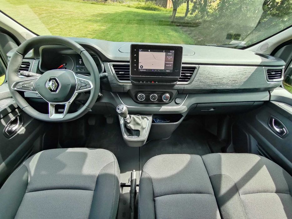 Wynajem Wynajmę Busy 9 os. Renault Trafic transport osób wesela firmy