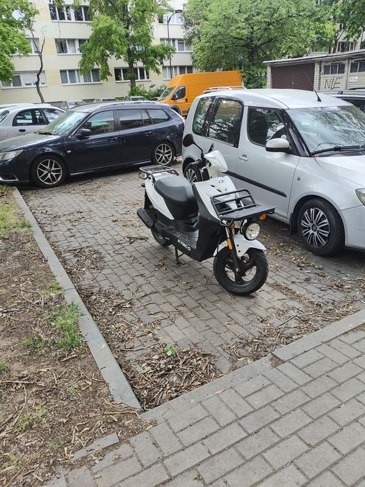 Skuter Kymco agility carry 50cc