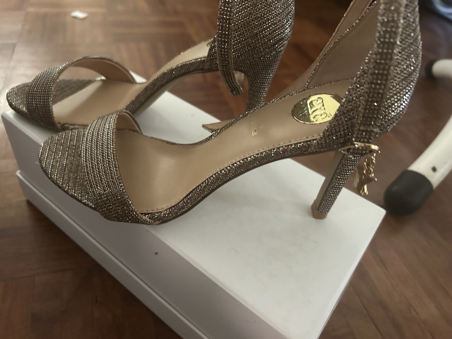 Varios sapatos marca