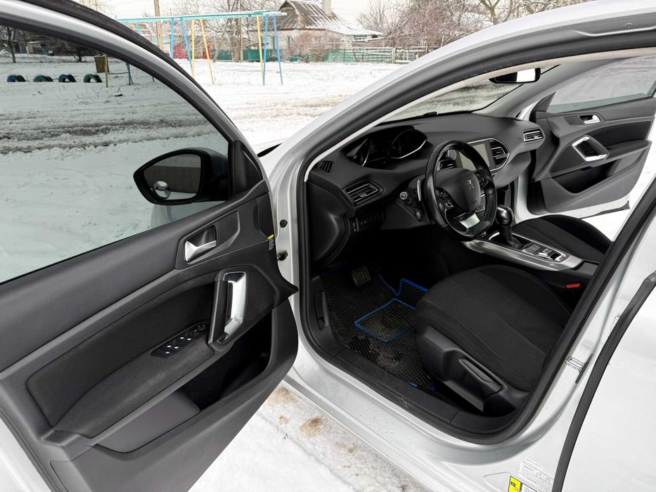 Peugeot Пежо 308 SW 2016