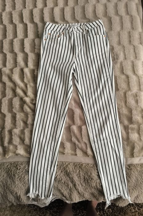 Жіночі джинсові штани