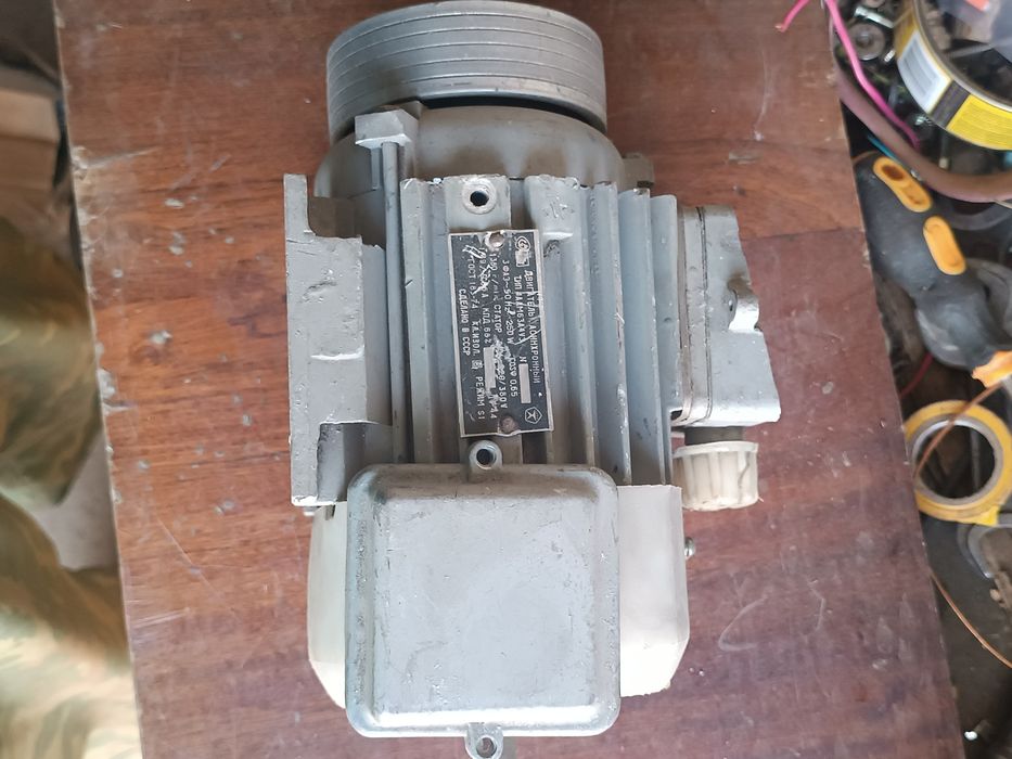 4ААМ63А4У3 250 вт трьхфазний