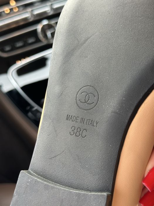 Балетки Chanel , шкіряні