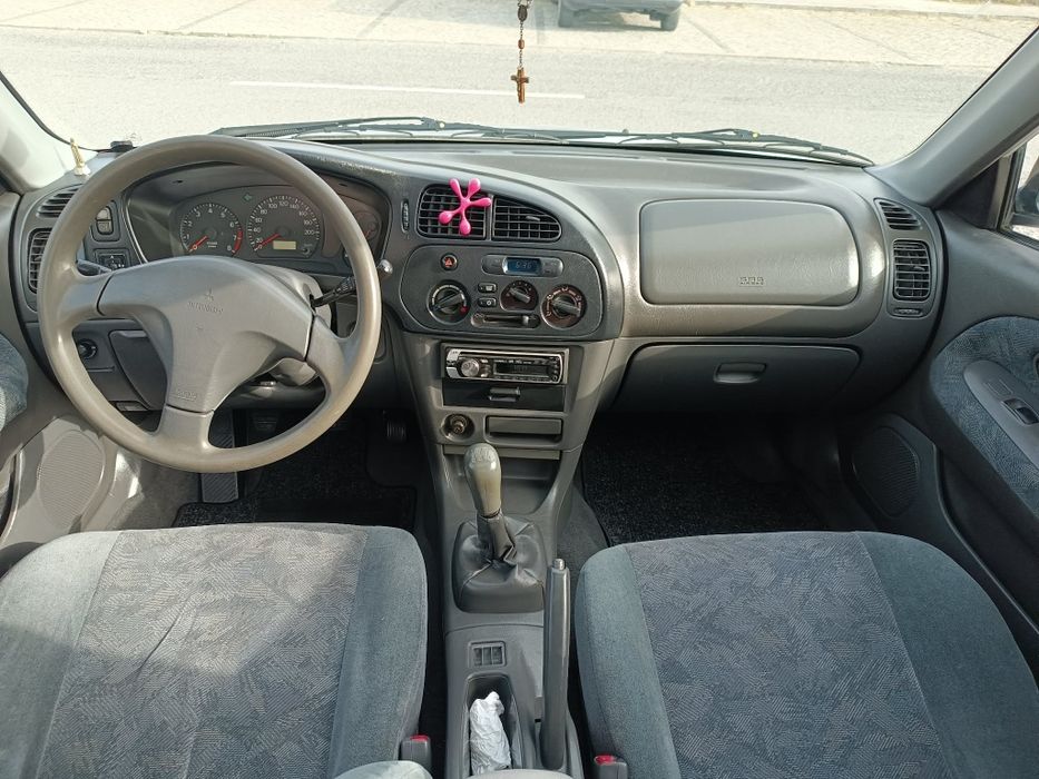 Mitsubishi Lancer 1.3 glx