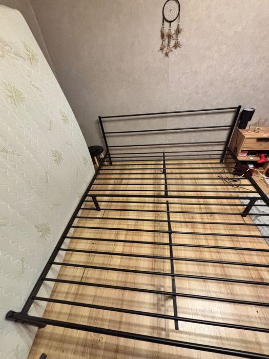 Stelaż plus materac