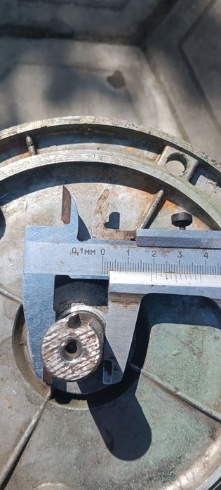 Продам трьохфазний асинхронний двигун