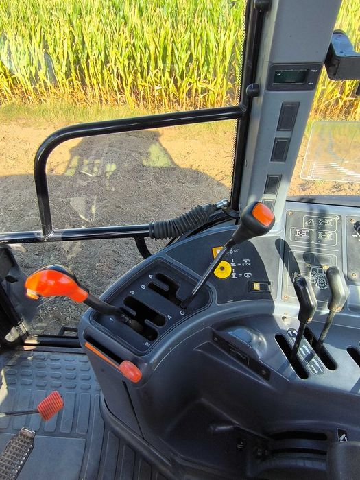Ciągnik New Holland M135