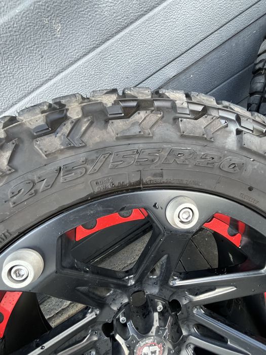 Felgi z oponami dodge durango