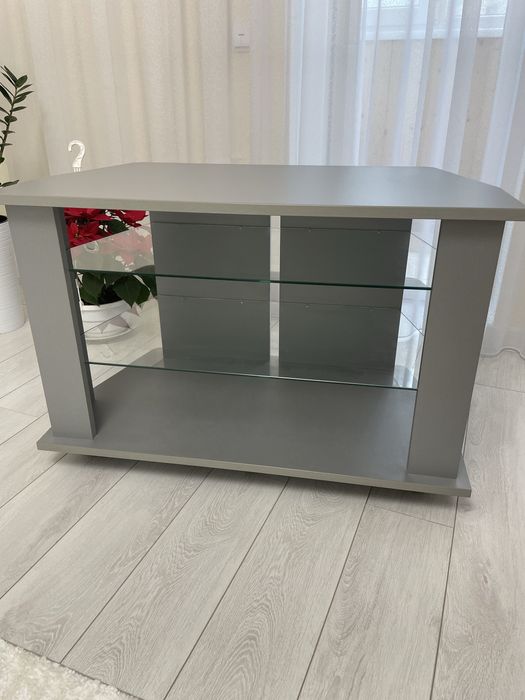 Продам тумбу  під телевізор