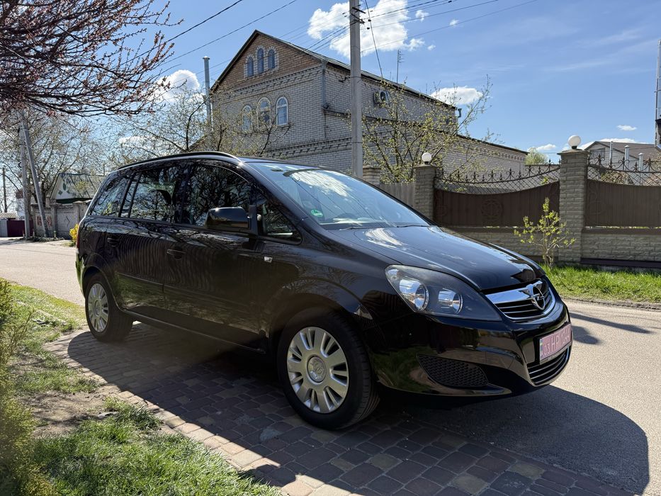 Opel Zafira з Німеччини Розмитнена 7 місць