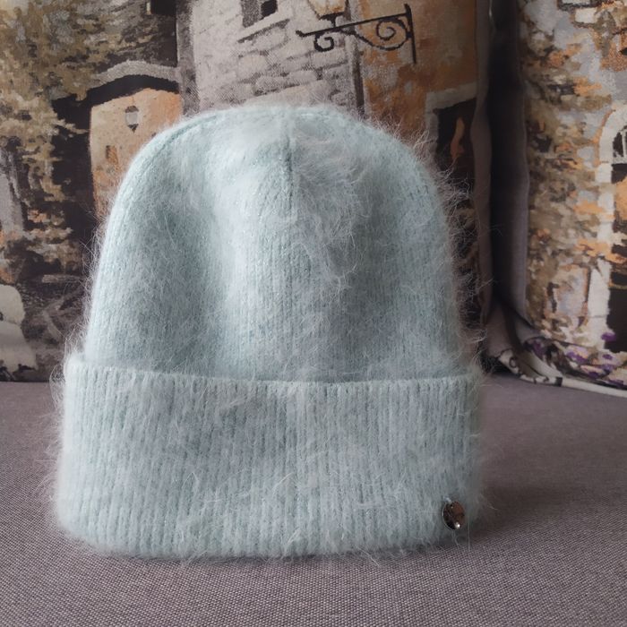 Женская зимняя шапочка