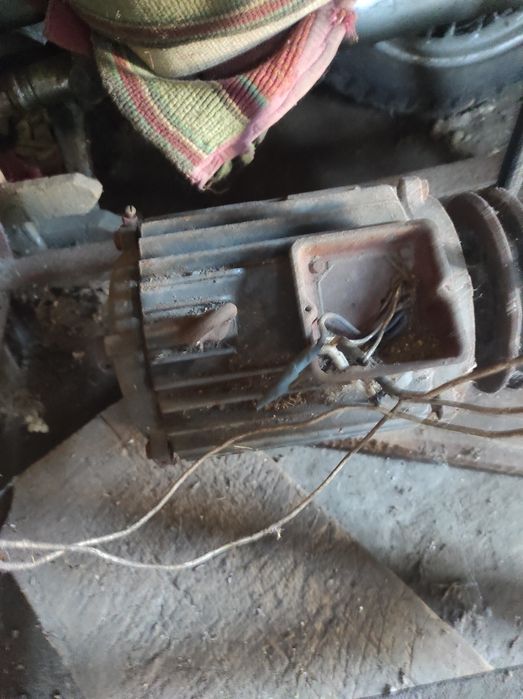 Продам зернодробилку