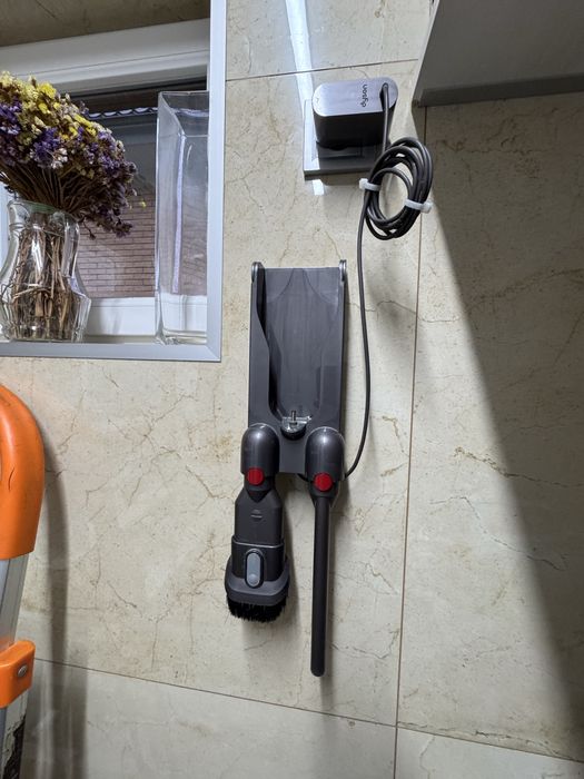 Пилосос Dyson v15