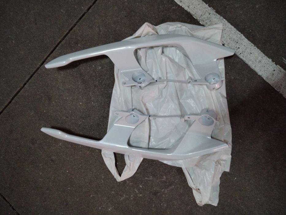 Pegas de passageiro de yamaha xmax