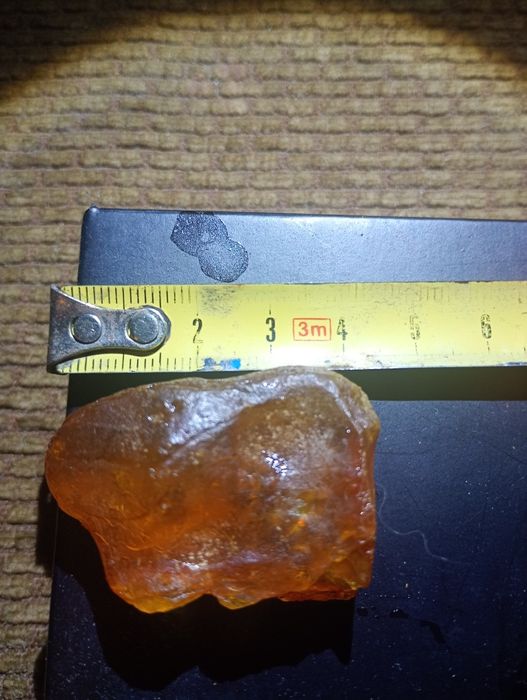 Bursztyn bałtycki surowy