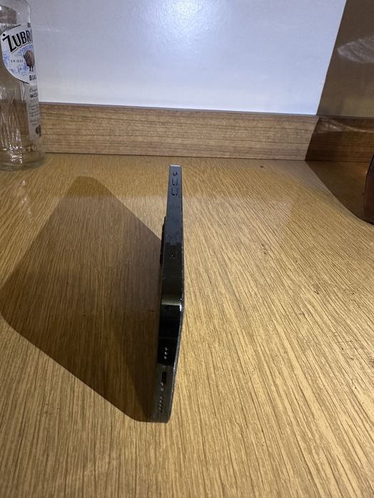 Продам айфон 12 про