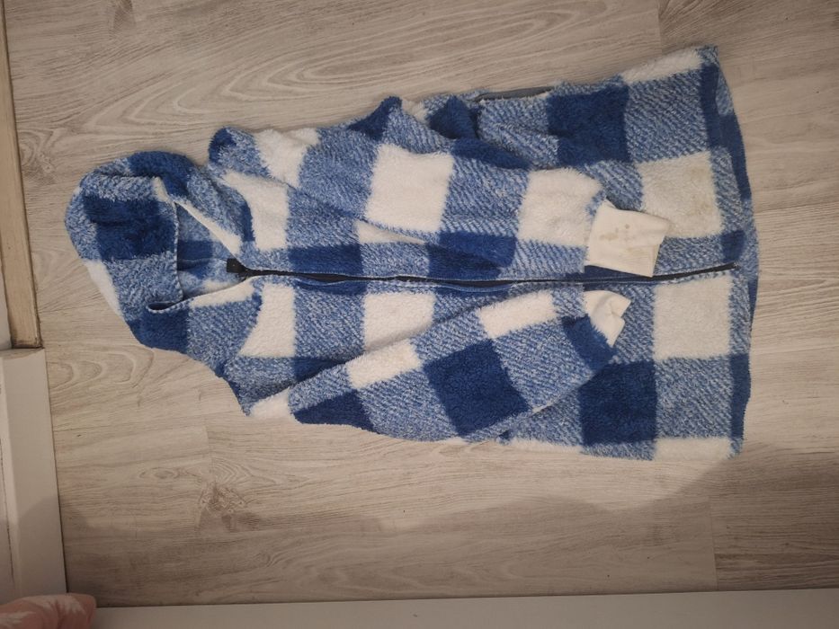 Casacos quentes praticamente novos