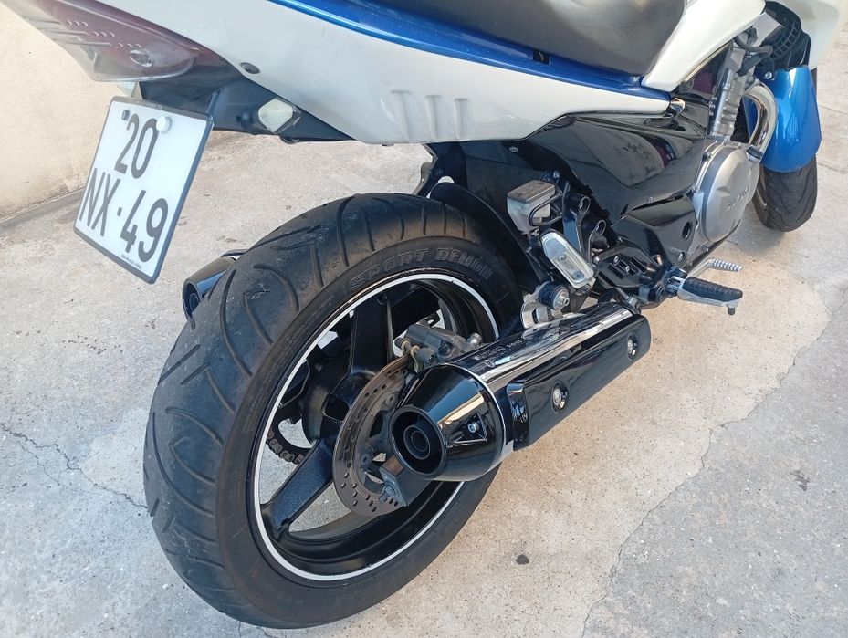 Suzuki inazuma 250 em muito bom estado 33mil pronta para rolar  material super fiável e baixa manutenção