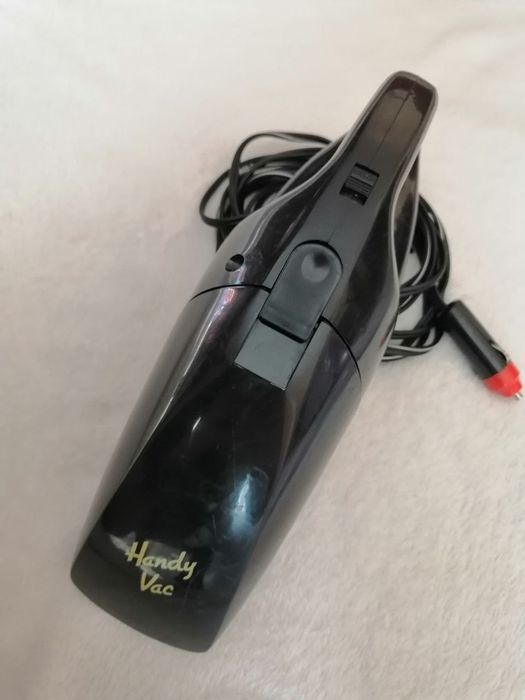 Автомобильный пылесос