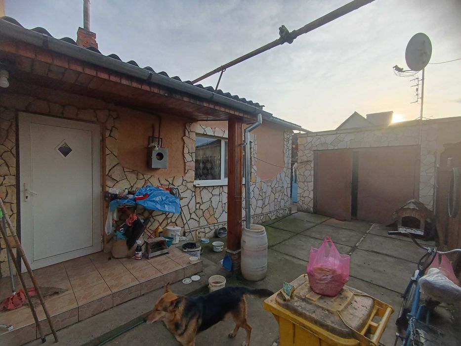 ПРОДАЖ 3-х кімнатного будинку з сучасним ремонтом недалеко від центру!