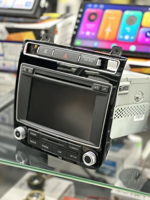 Оригінальна штатна магнітола Volkswagen RCD550 (7P6 035 190 C)