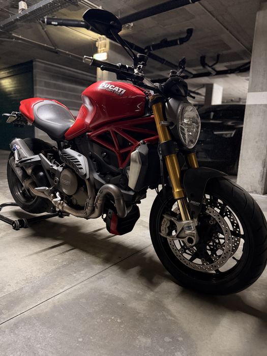Ducati Monster 1200S