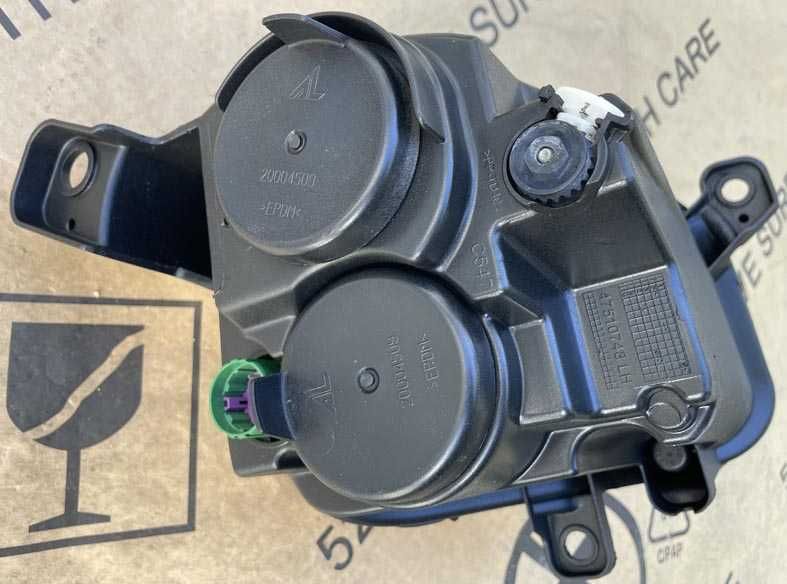 oticas frontais ESQ fiat 500 L . fase 1