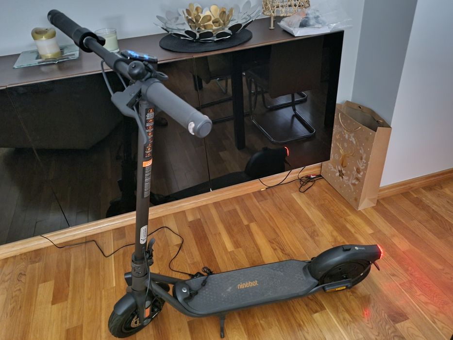 Trotinete Elétrica Segway Nineboot Kickscooter F2