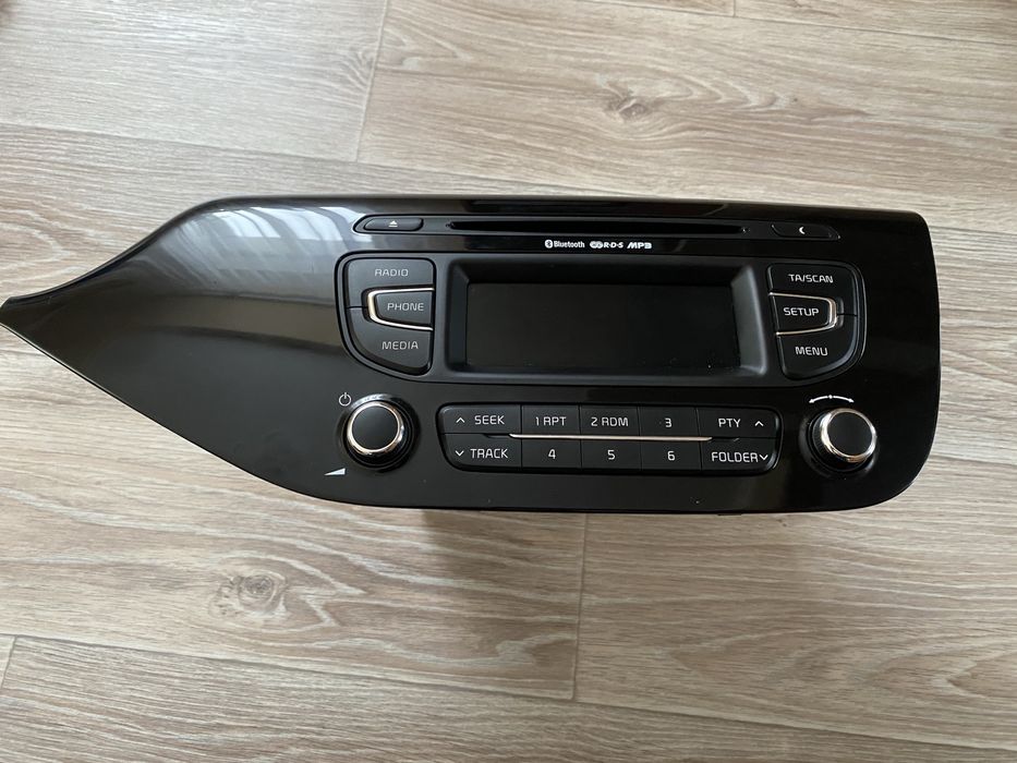 Продам магнітолу на авто KIA CEED JD 2012 - 2018 оригінал