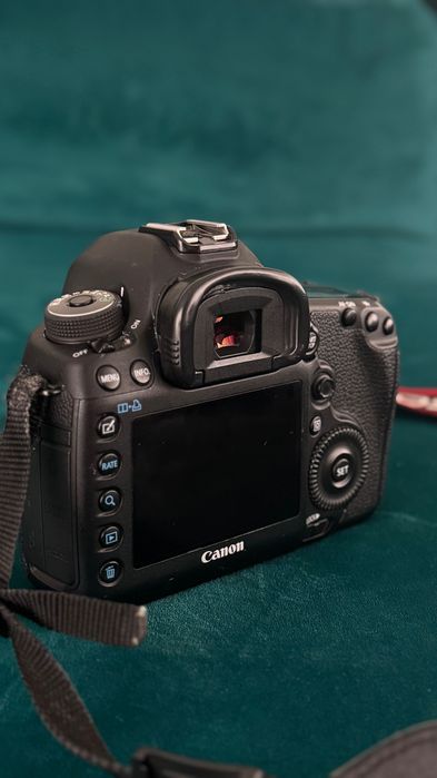 Máquina Fotográfica Canon + Flash SPEEDLITE 430 EX II