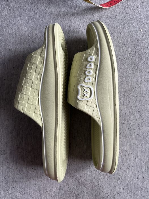 Klapki basenowe 25,5 cm.