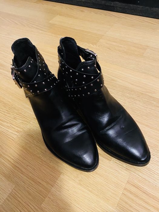 Botas pretas, numero 37