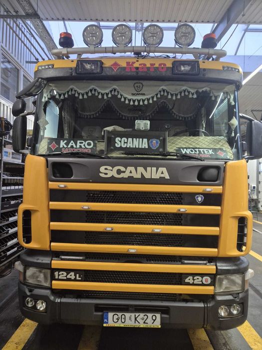 Samochód ciężarowy Scania R 124