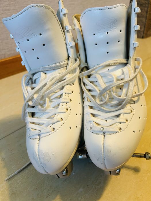 Patins Edea 235 muito bom estado. Modelo mais recente