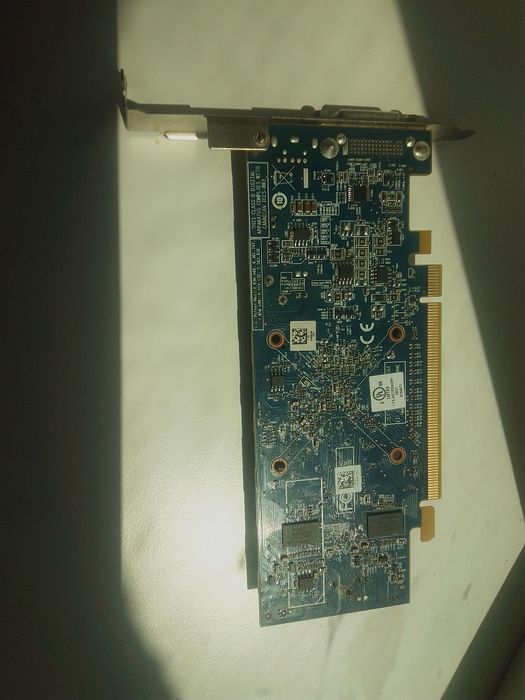 Продам Видеокарту AMD RADEON HD 5450 512MB