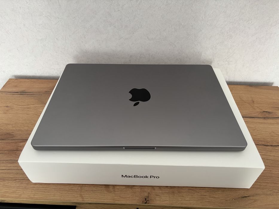Продам Macbook Pro 16” m1 max