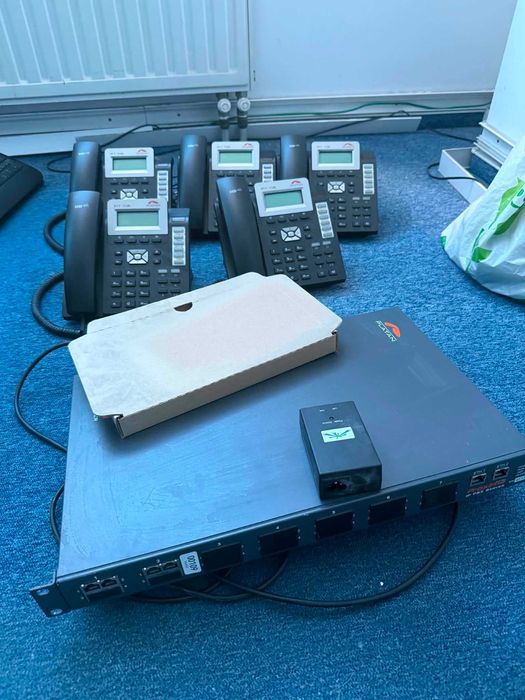 Centrala telefoniczna Platan Proxima VoIP + 5 telefonów + licencje