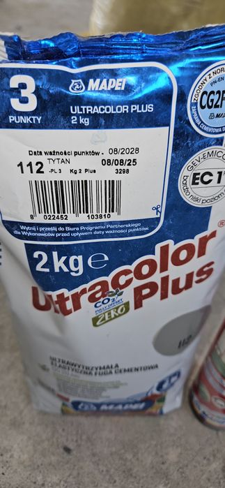 Fuga mapei . Kolor TYTAN numer 112, wraz z silikonem