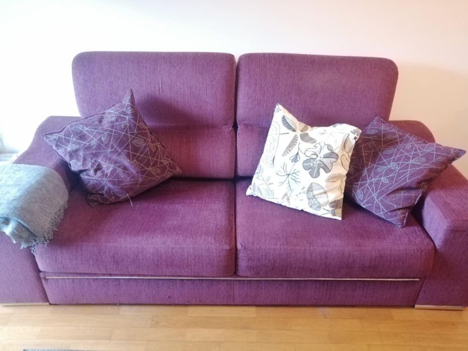 Sofá 3 lugares bordô