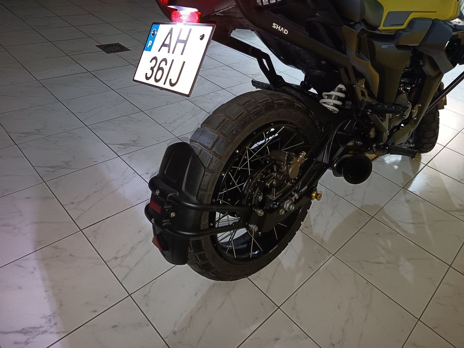 Zontes G1X 125, vários extras