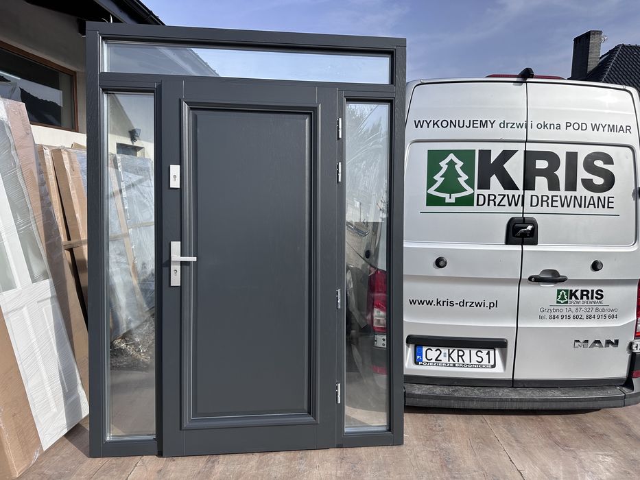 Drzwi zewnętrzne drewniane z doświetlami Antracyt Na Wymiar C.Polska