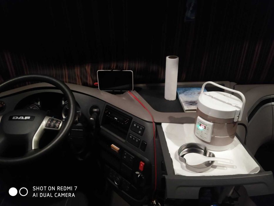 Автомобильная Мультиварка 1.6L в машину на 12/24 вольт в прикуриватель