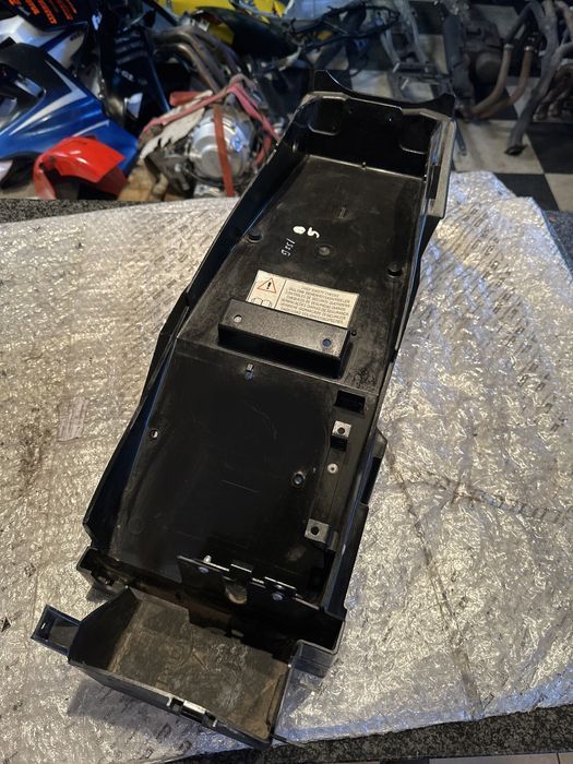 Błotnik Tył Nadkole Triumph Sprint 955I RS 98/04 N1083