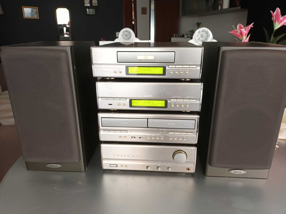 Aparelhagem Modular Denon D-110(Amplificador, Cd, Rádio, 2 Cassettes)