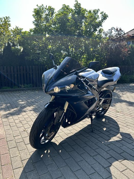 Yamaha R1 RN12 2005 – 19 tys. km, dodatki Rizoma + Power Commander 5