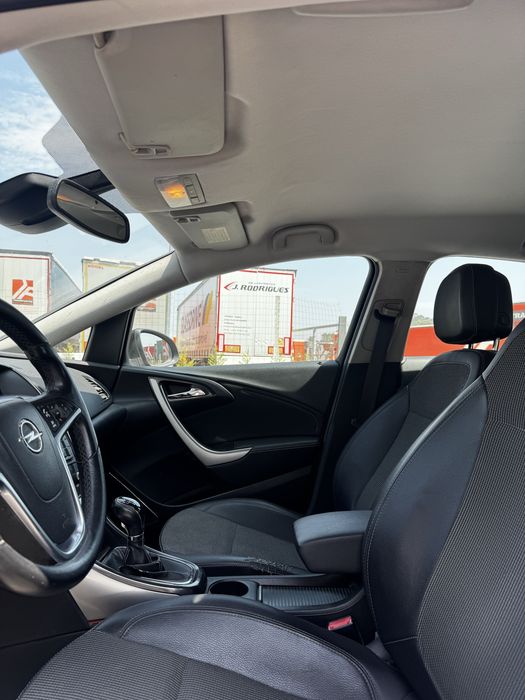 Opel Astra — fotografia 11