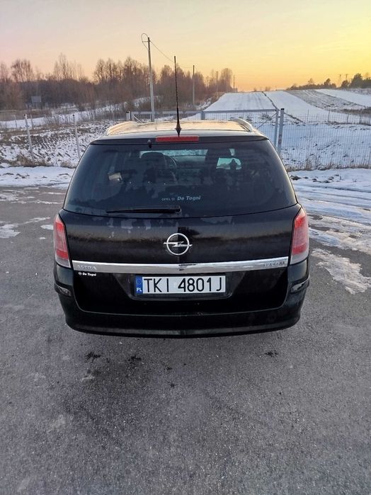 Opel Astra h 1.7cdti  cena 9000zl bez rdzy nowe świece