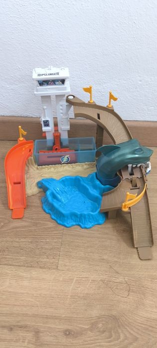 Pista Hot Wheels Tubarão