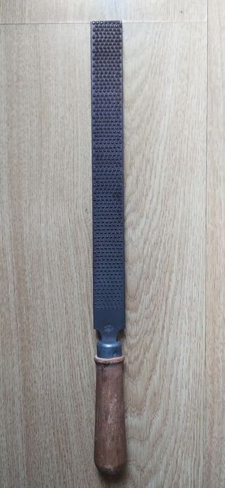 Pilnik/tarnik sygnowany do drewna